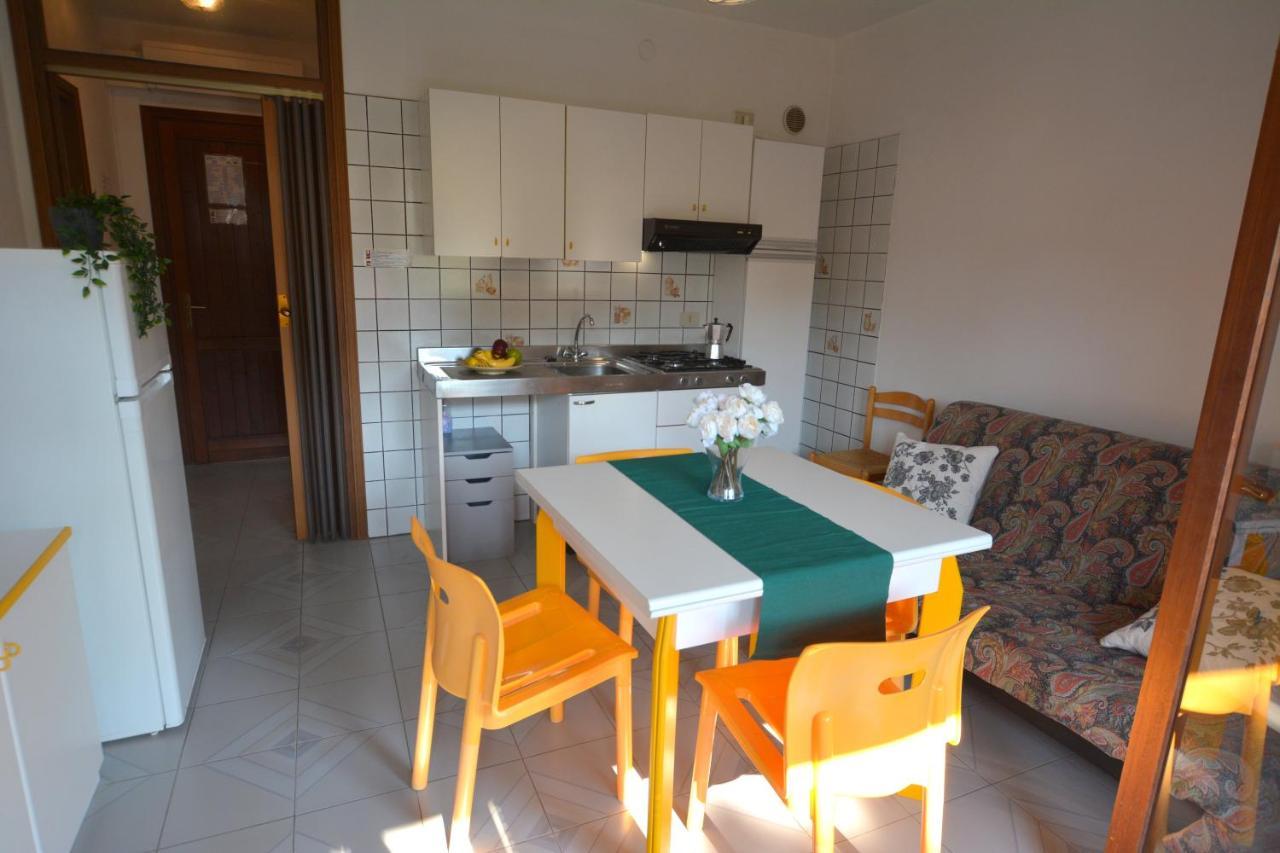 Flat In Lignano Pineta Apartman Lignano Sabbiadoro Kültér fotó