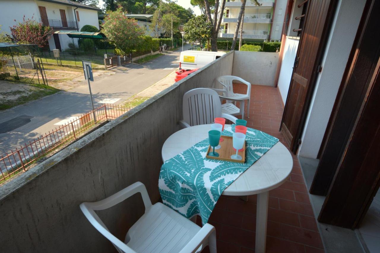 Flat In Lignano Pineta Apartman Lignano Sabbiadoro Kültér fotó