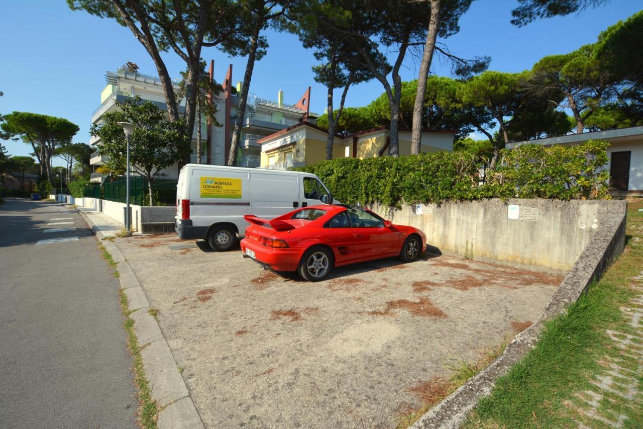 Flat In Lignano Pineta Apartman Lignano Sabbiadoro Kültér fotó