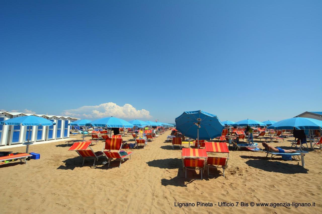 Flat In Lignano Pineta Apartman Lignano Sabbiadoro Kültér fotó