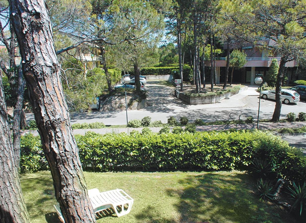 Flat In Lignano Pineta Apartman Lignano Sabbiadoro Kültér fotó