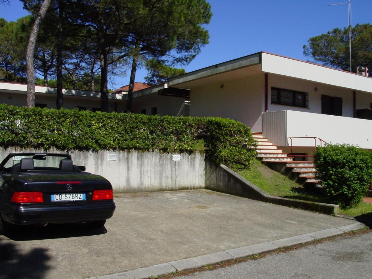 Flat In Lignano Pineta Apartman Lignano Sabbiadoro Kültér fotó